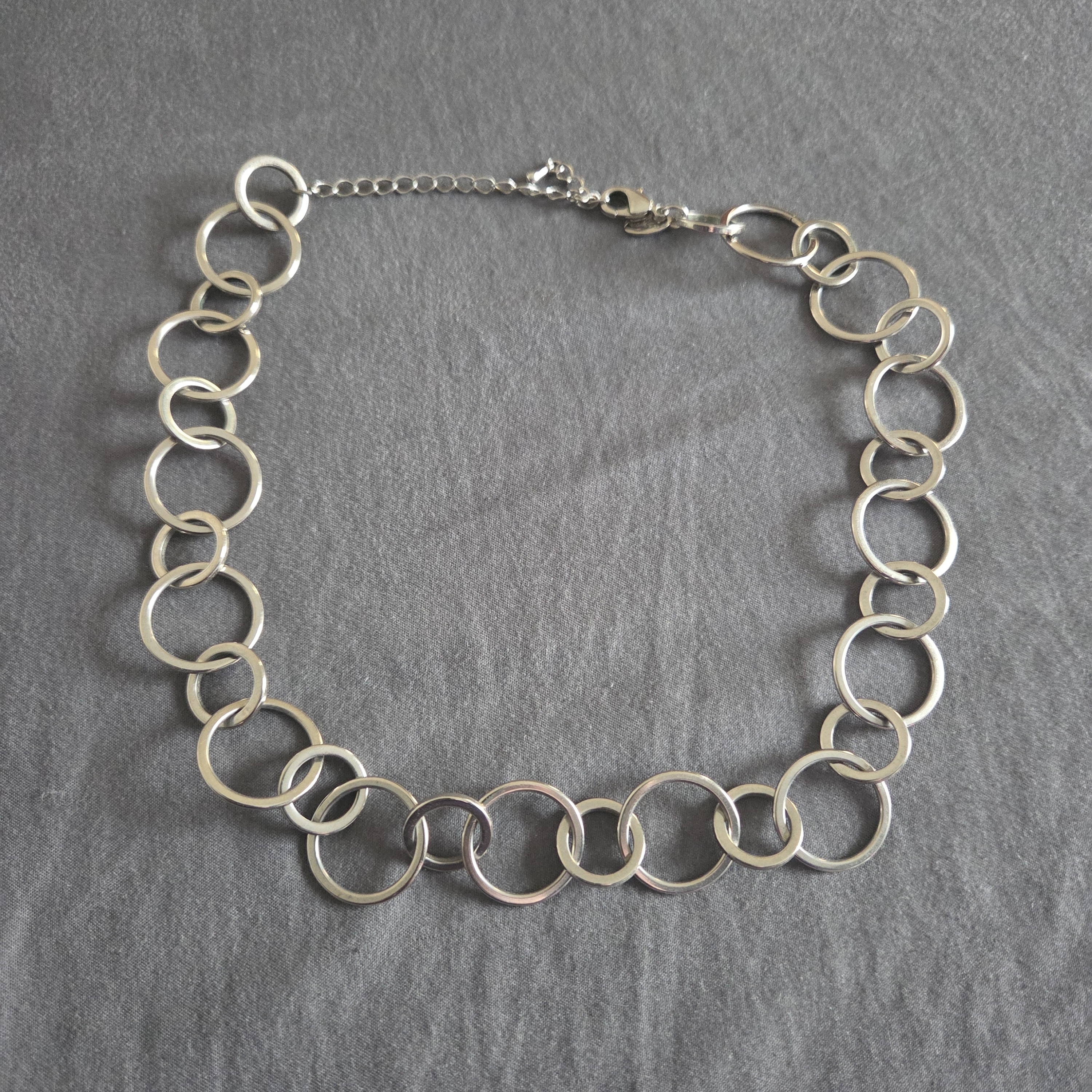 Elegant Silver Chain Link Necklace 10$